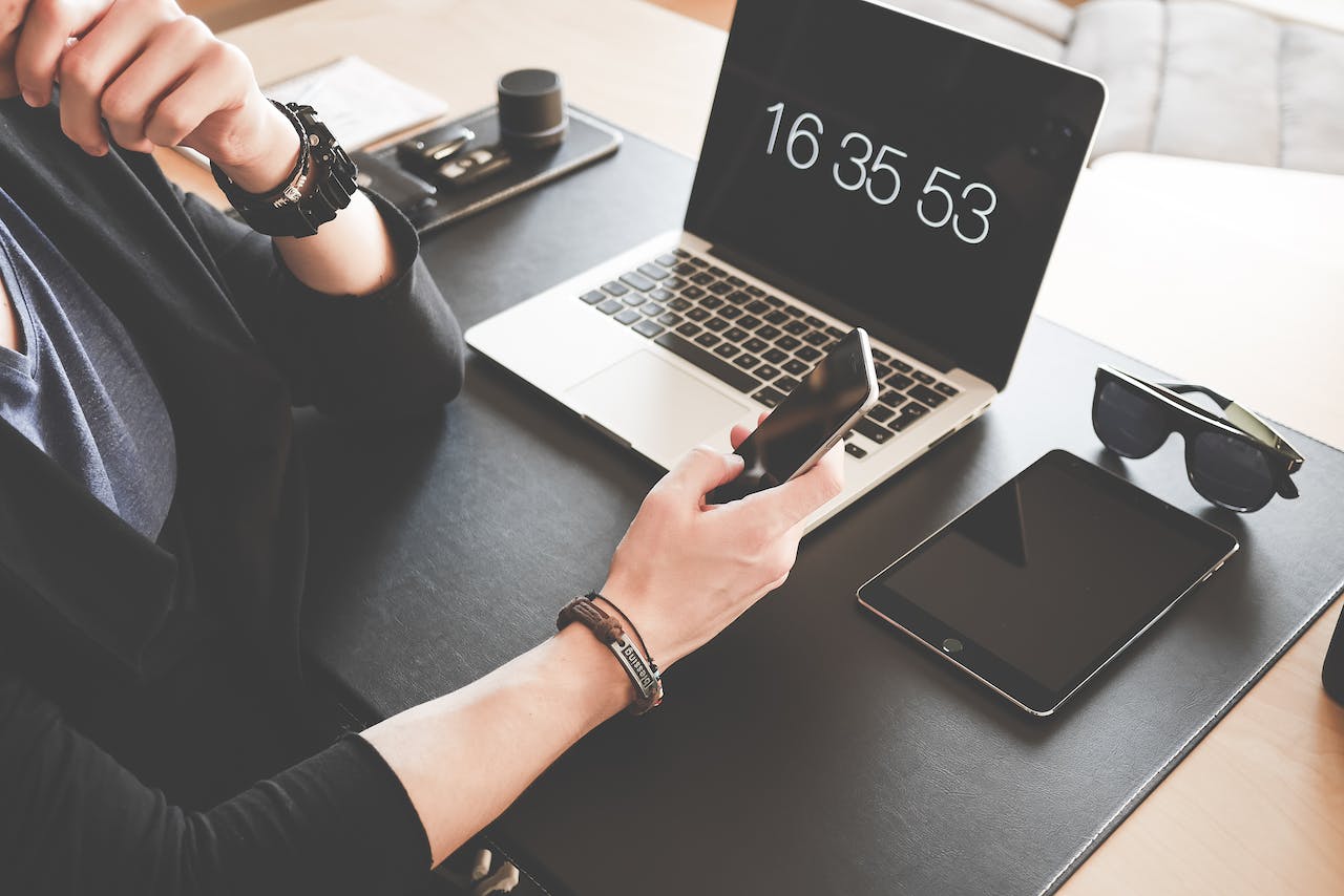 Course Image for WIZ0005516 Essential Digitial Skills for beginners (Tablets & Phones)